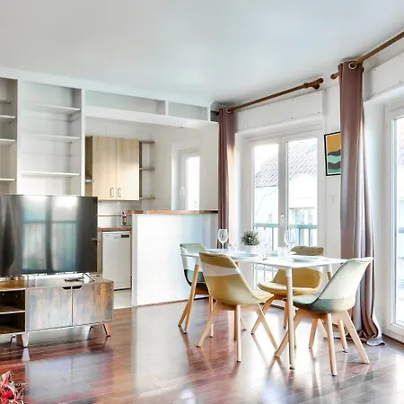 Quartier Saint Michel Free Netflix Apartment